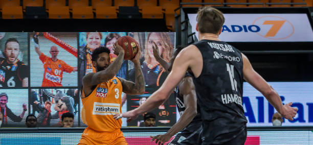 快被一扫而 快被一扫而