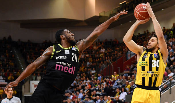 直接跻身东 直接跻身东